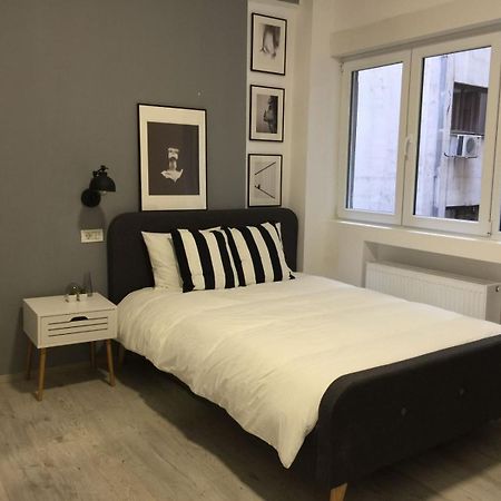 Luxury 2Bdrm Apt Boekarest Buitenkant foto